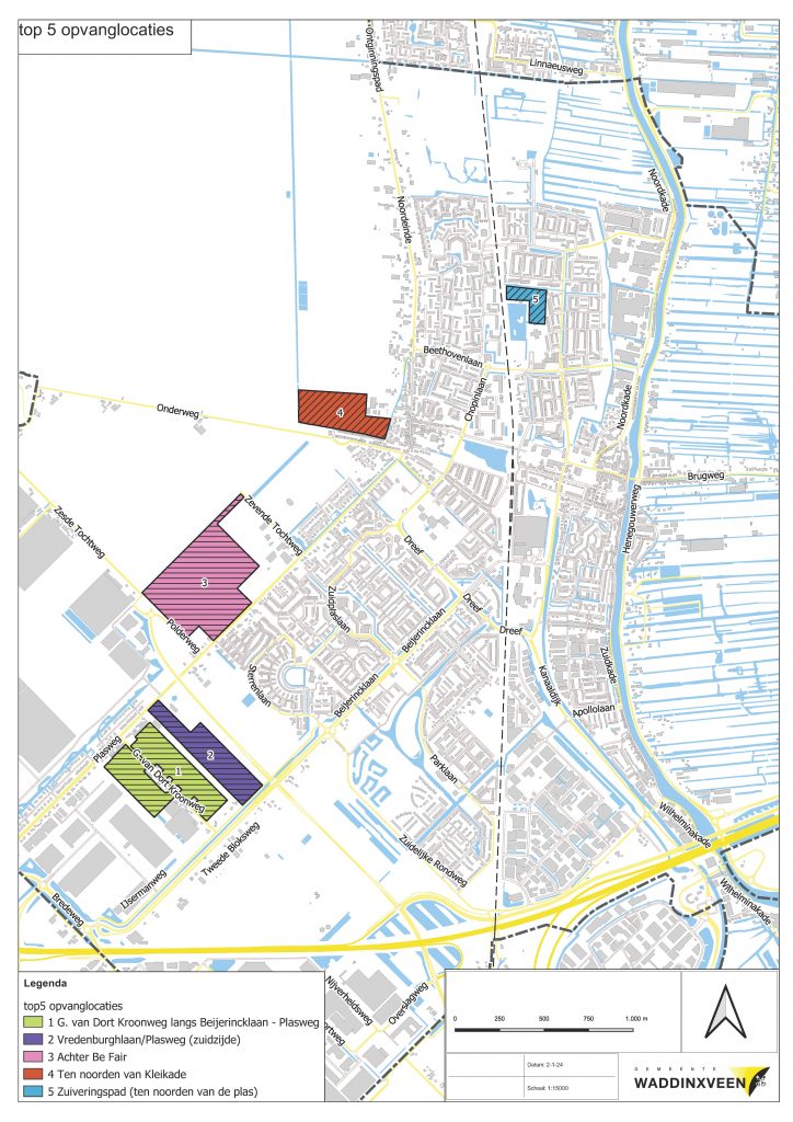 Plattegrond van Waddinxveen met 5 mogelijke opvanglocaties: locatie G. van Dort Kroonweg langs Beijerinklaan - Plasweg, locatie oksel Vredenburglaan/Plasweg (zuidzijde), locatie terrein achter Be Fair, locatie ten noorden van de Kleikade en locatie rondom water langs Zuiveringspad (ten noorden van de plas).