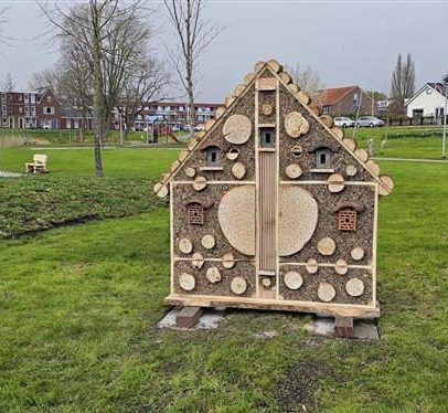 insectenhotel in park